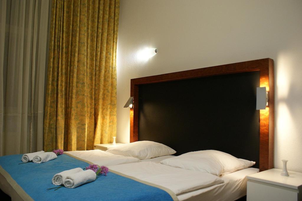 Hotel Garni Aaberna Berlin Szoba fotó