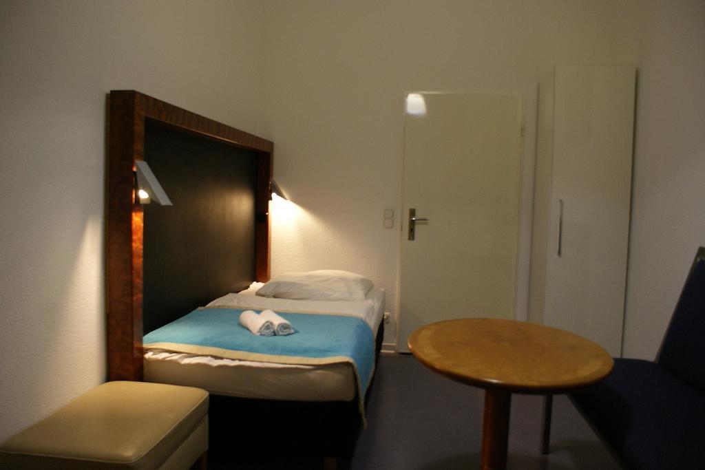 Hotel Garni Aaberna Berlin Szoba fotó