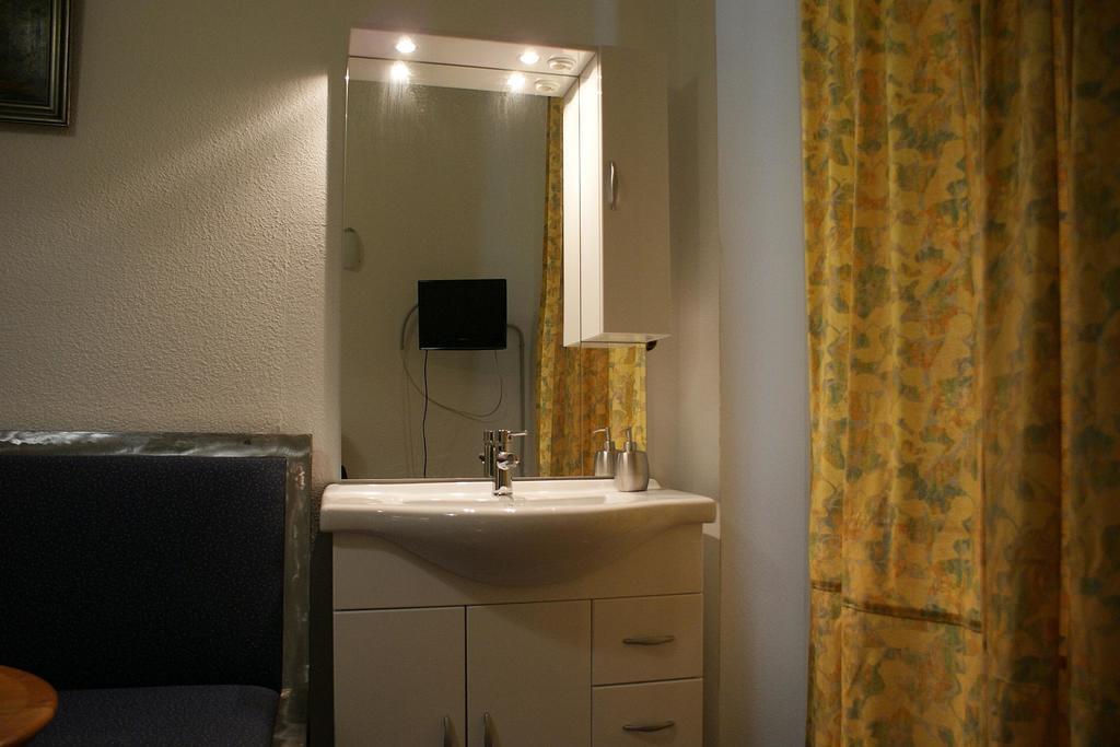Hotel Garni Aaberna Berlin Szoba fotó